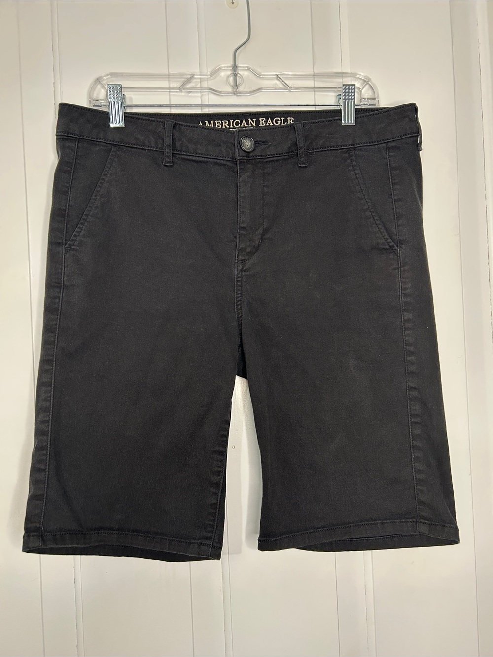 American Eagle Outfitters Black super stretch comfy Women's skinnyBermuda Shorts